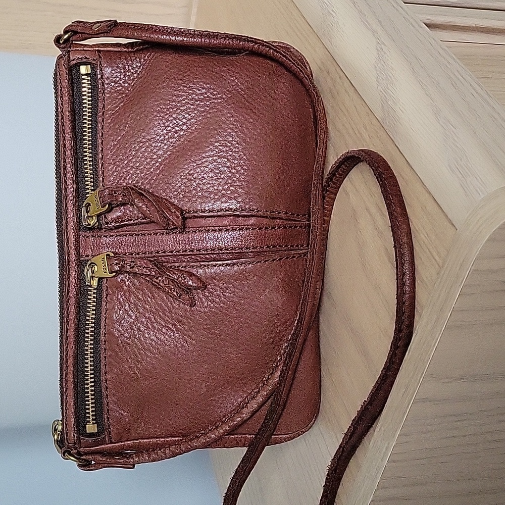 Fossil Soft Brown Pebbled Leather Crossbody Bag in Brown